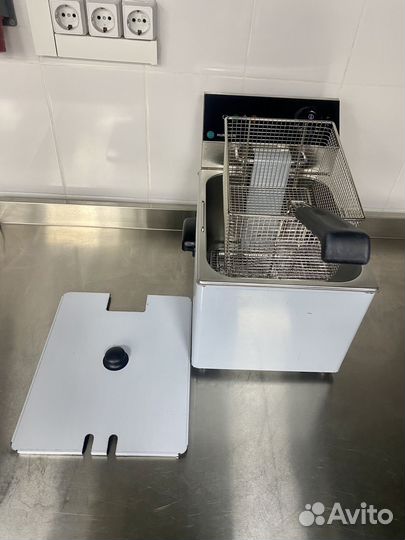 Фритюрница Hurakan HKN-FD8N