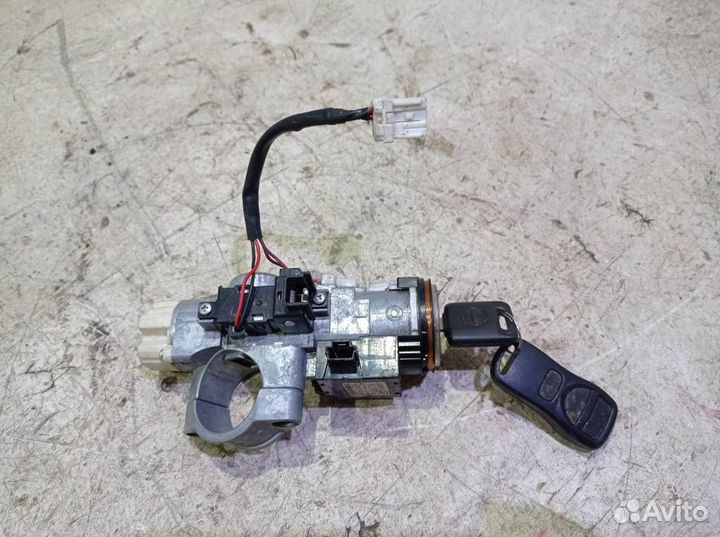 Замок зажигания Ниссан