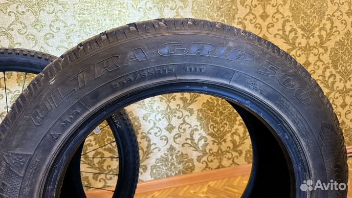 Goodyear UltraGrip 500 255/55 R19 111T