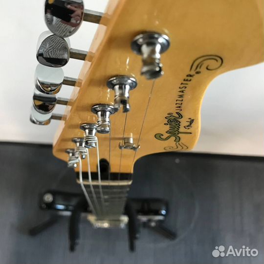 Squier Jazzmaster модифицированный