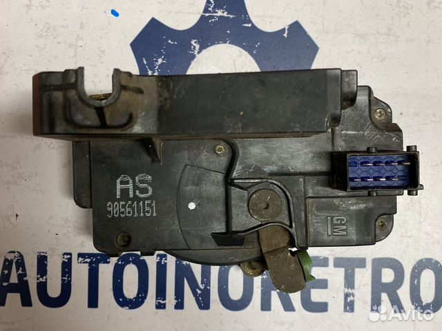 Замок двери передний левый Opel 90561151