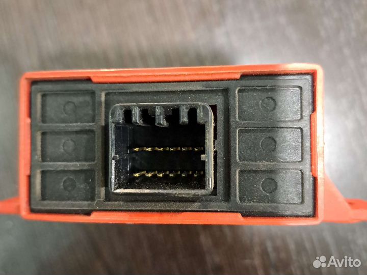 Блок управления центральным замком Carisma 1.6