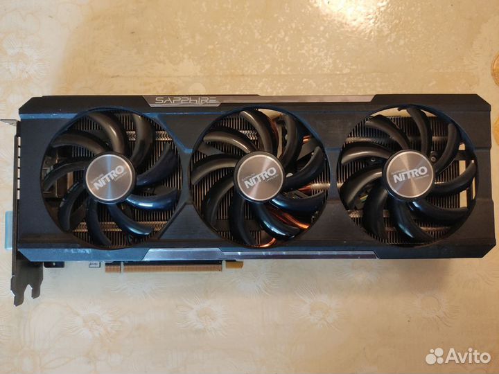 Sapphire Nitro R9 390 8gb