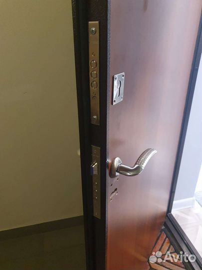 Вскрытие замков автомобили замена замков