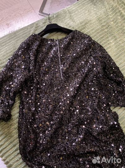 Нарядное вечернее платье в паййетках