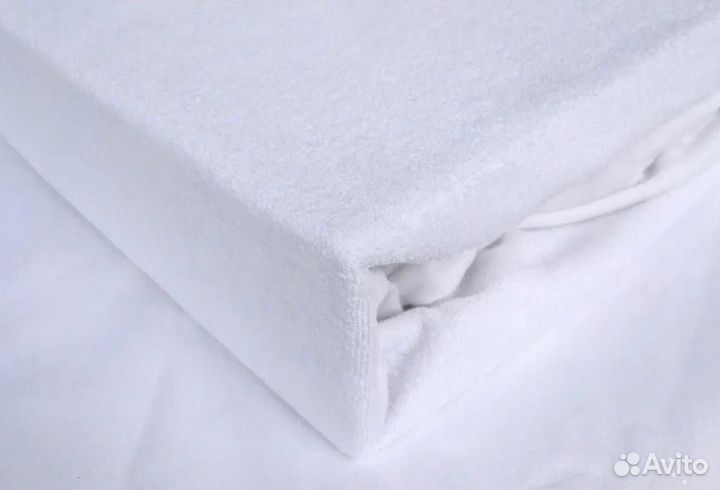 Простынь (наматрасник) на резинке непромокаемая
