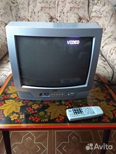 Телевизор бу JVC