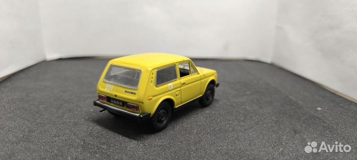 Модель Ваз-2121 Нива Deagostini 1:43