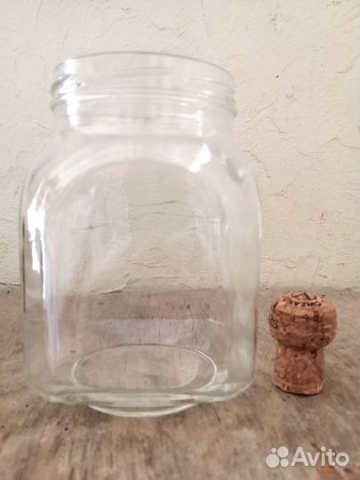 Стеклянная банка 