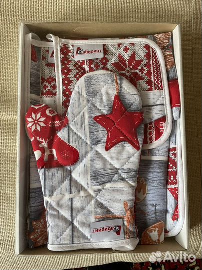 Набор кухонный подарочный с прихватками