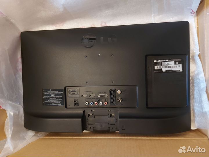 Телевизор LG 22MT