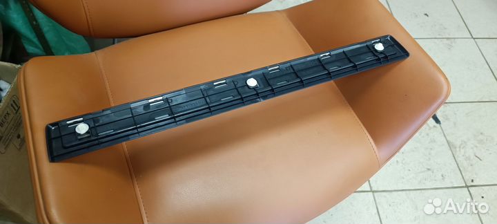 Комплект новых передних накладок Lexus 250-350