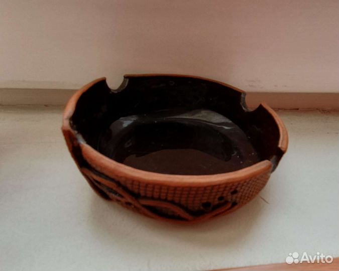 Глиняная пепельница 