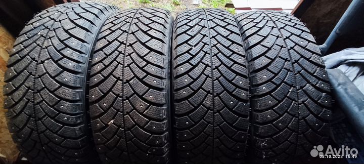Bfgoodrich G-Force Stud 215/65 R16 102Q