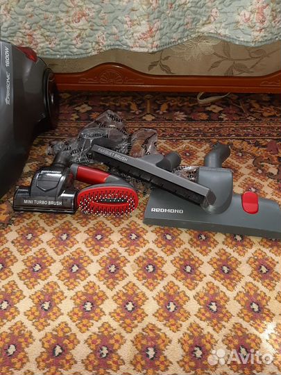 Пылесос Redmond