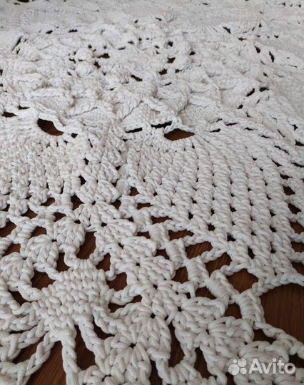 Ковер вязаный, ручной работы