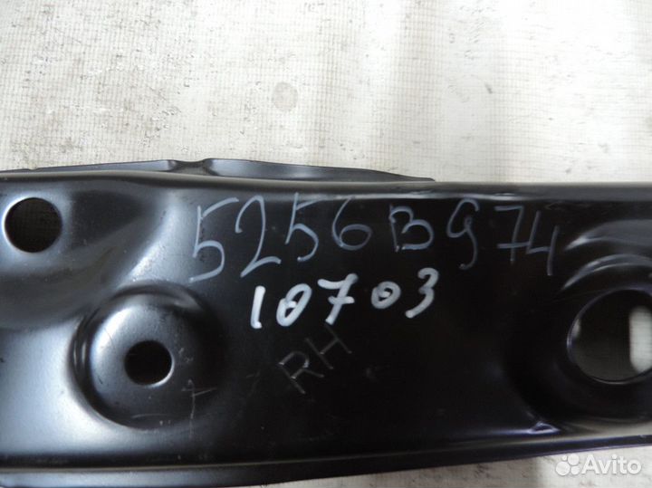 Рамка радиатора правая часть Mitsubishi Pajero Spo