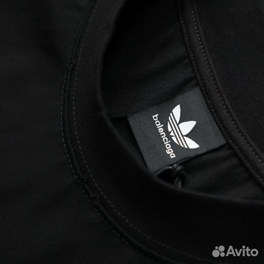 Футболки Balenciaga