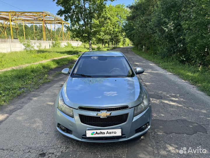 Chevrolet Cruze 1.8 AT, 2011, 186 000 км