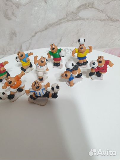 Киндеры 90 х футболисты