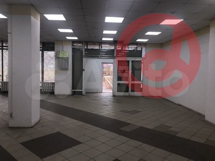 Сдам торговое помещение, 196 м²