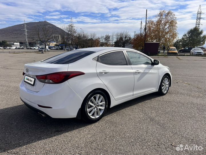 Hyundai Elantra 1.8 AT, 2013, 218 000 км