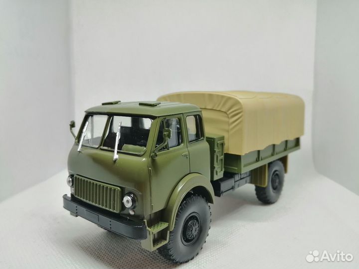 Модель маз-505 «Бортовой» с тентом, опытный