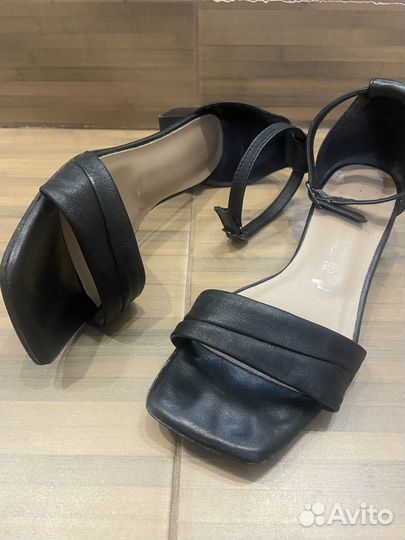 Босоножки tamaris кожа 38