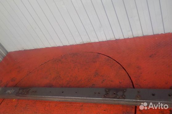 Усилитель бампера Mercedes-Benz Actros 9303100422