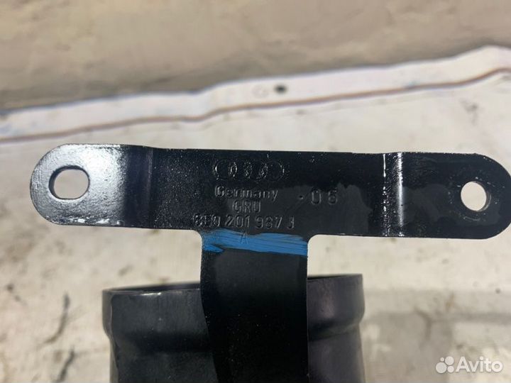 Кронштейн топливного фильтра Audi A4 B7