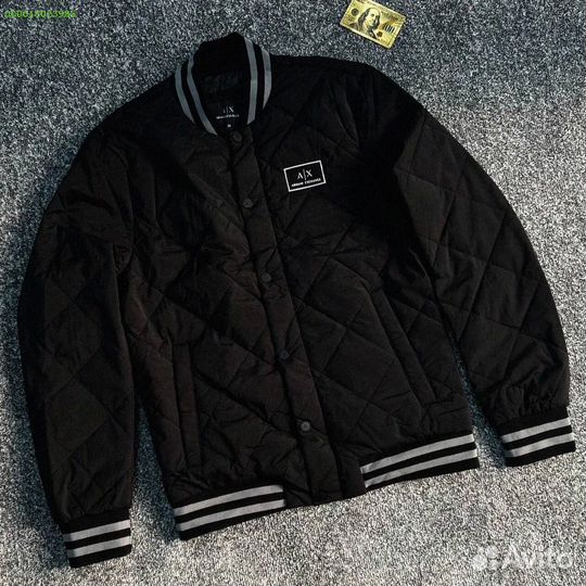 Бомбер Armani Exchange: твой новый стиль