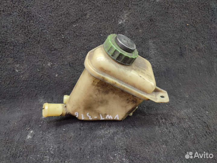 Бачок гур для Volkswagen Touareg 1