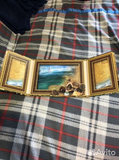 Выпускной альбом пустой