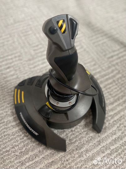 Джойстик thrustmaster top gun fox 2 pro