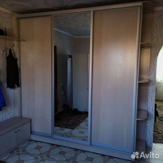 Угловой шкаф