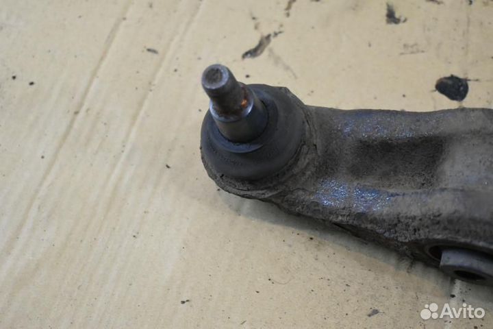 Рычаг подвески передний левый Volkswagen Touareg 1