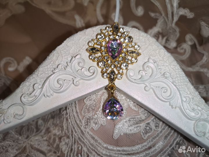 Плечики для платья невесты