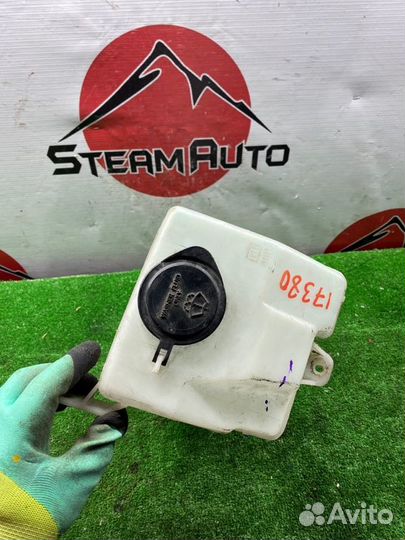 Бачок стеклоомывателя Toyota Ipsum SXM10