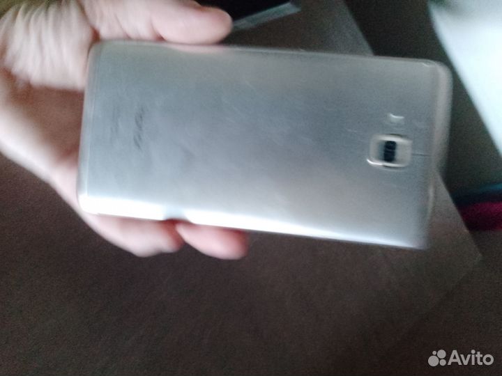 Телефон