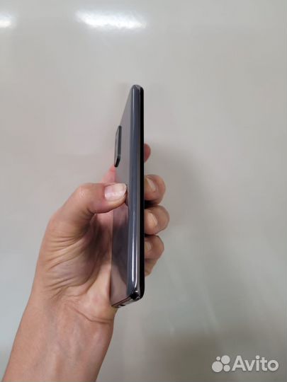 Samsung Galaxy S20, 8/128 ГБ