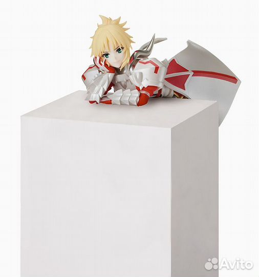 Фигурка Saber of Red