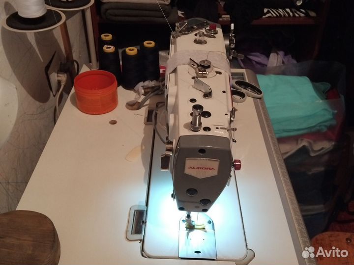 Швейная промышленная машинка