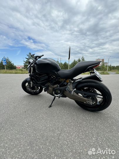Ducati Monster 821