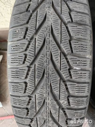 Nokian Tyres Hakkapeliitta R2 SUV 235/65 R18 110