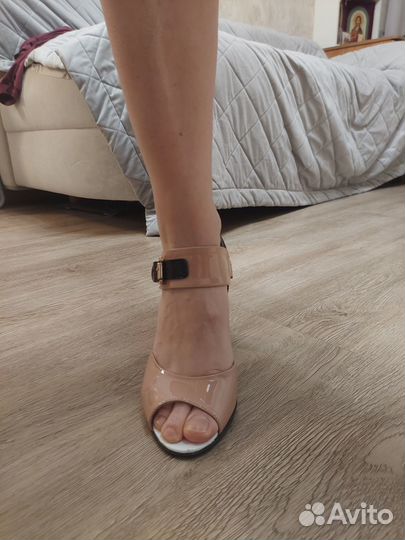 Босоножки женские 39 размер