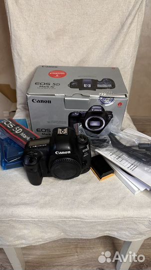 Зеркальный фотоаппарат canon 5D mark iv