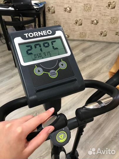 Продаю Эллиптический тренажер Torneo Festa 310G