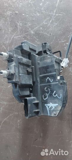 Замок двери задний левый Nissan Murano