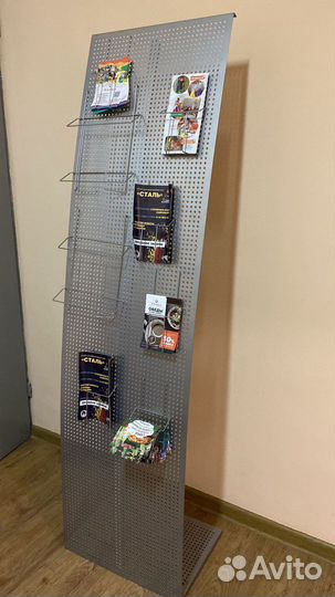 Стойка металлическая для буклетов