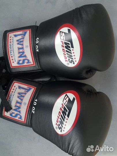 Боксерские перчатки twins 10